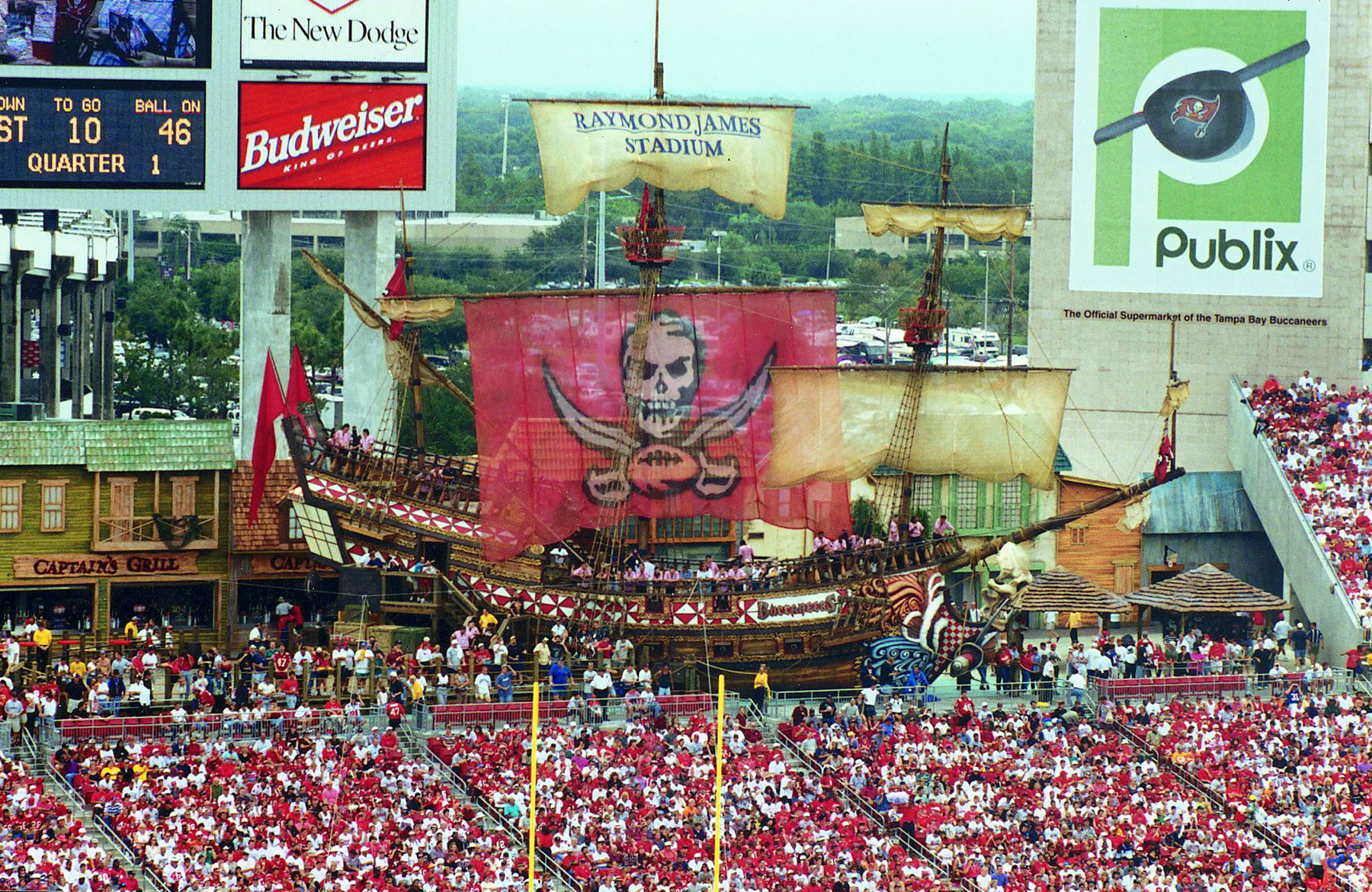 Raymond James Stadium - Tampa Bay Buccaneers